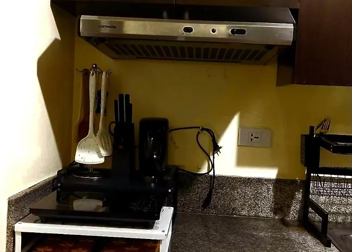 A Refreshing Unit Near Bgc, Ortigas & Makati With Netflix And Wifi